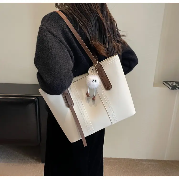 Black Women's Large Tote Bag with Keychain — feature 19