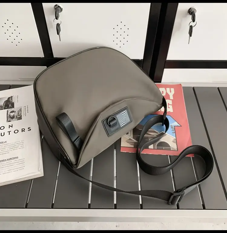Black Messenger Bag for Men Women Commute Sports Functional — feature 18