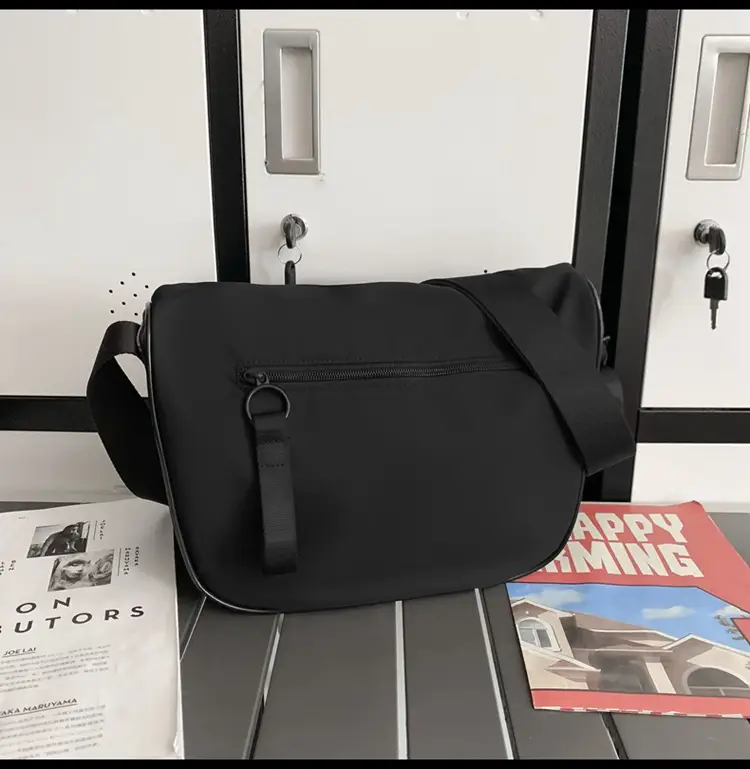 Black Messenger Bag for Men Women Commute Sports Functional — feature 23