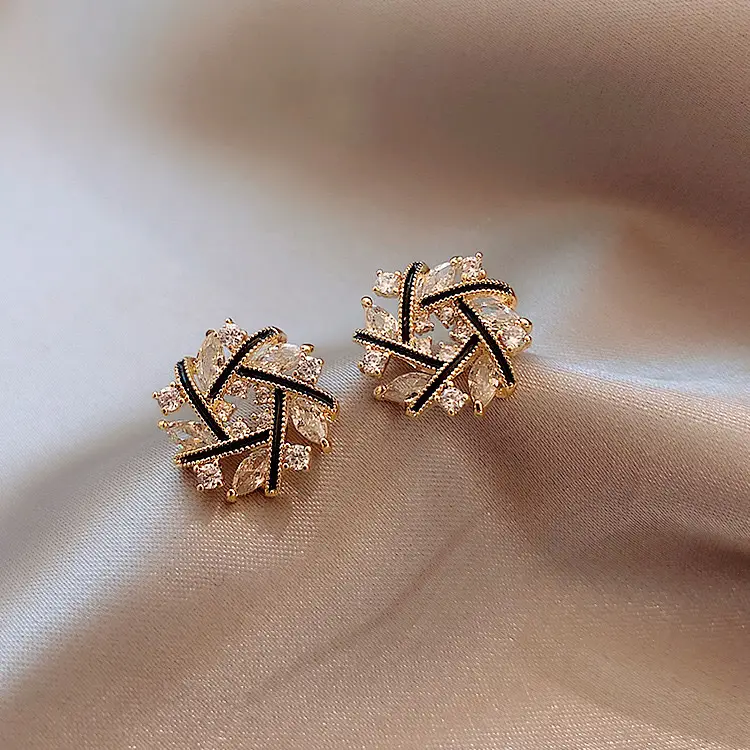 S925 Silver Heart Stud Earrings for Women - Image 11