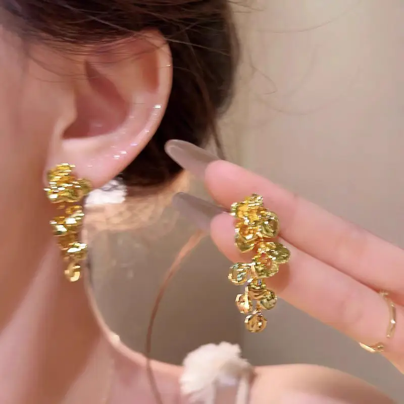 S925 Silver Heart Stud Earrings for Women - Image 14