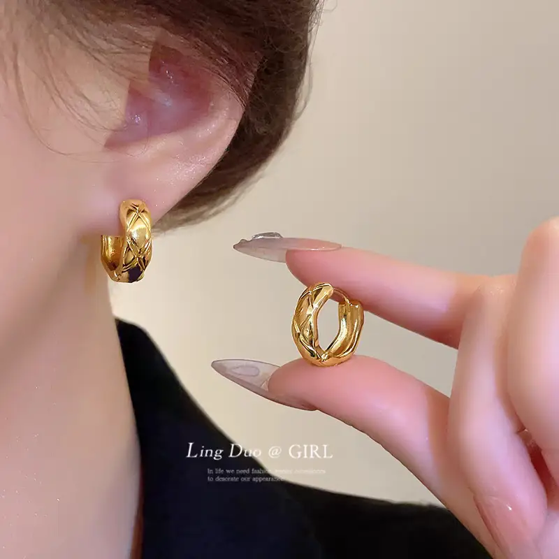 S925 Silver Heart Stud Earrings for Women - Image 28