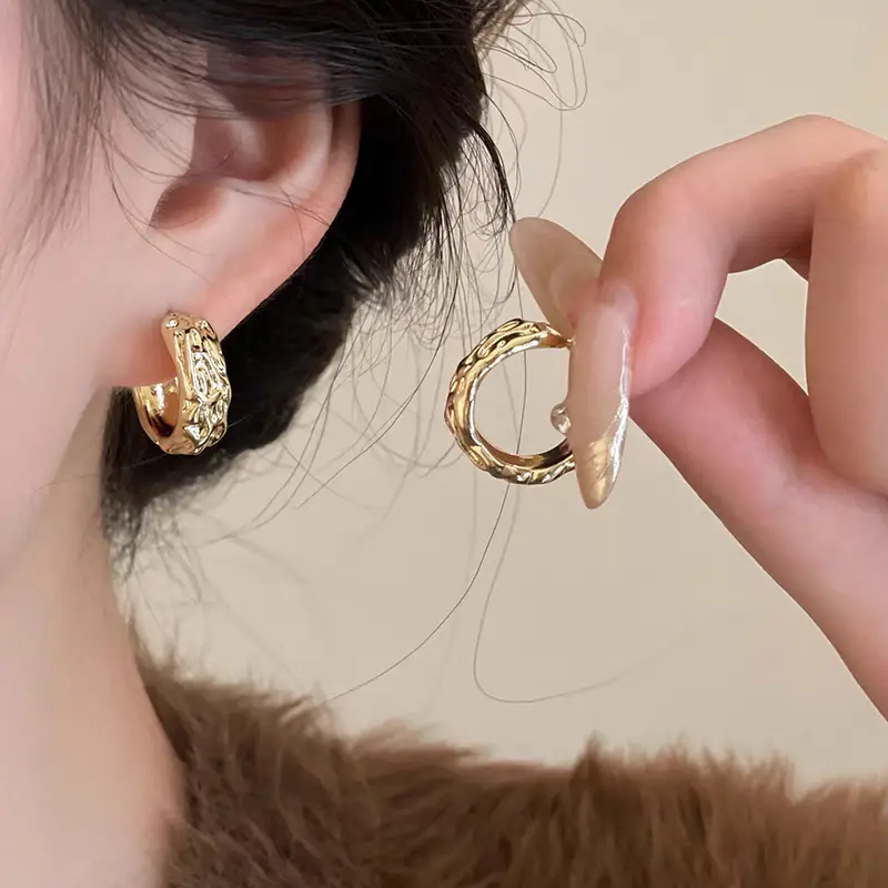 S925 Silver Heart Stud Earrings for Women - Image 42