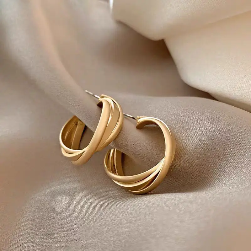 S925 Silver Heart Stud Earrings for Women - Image 5