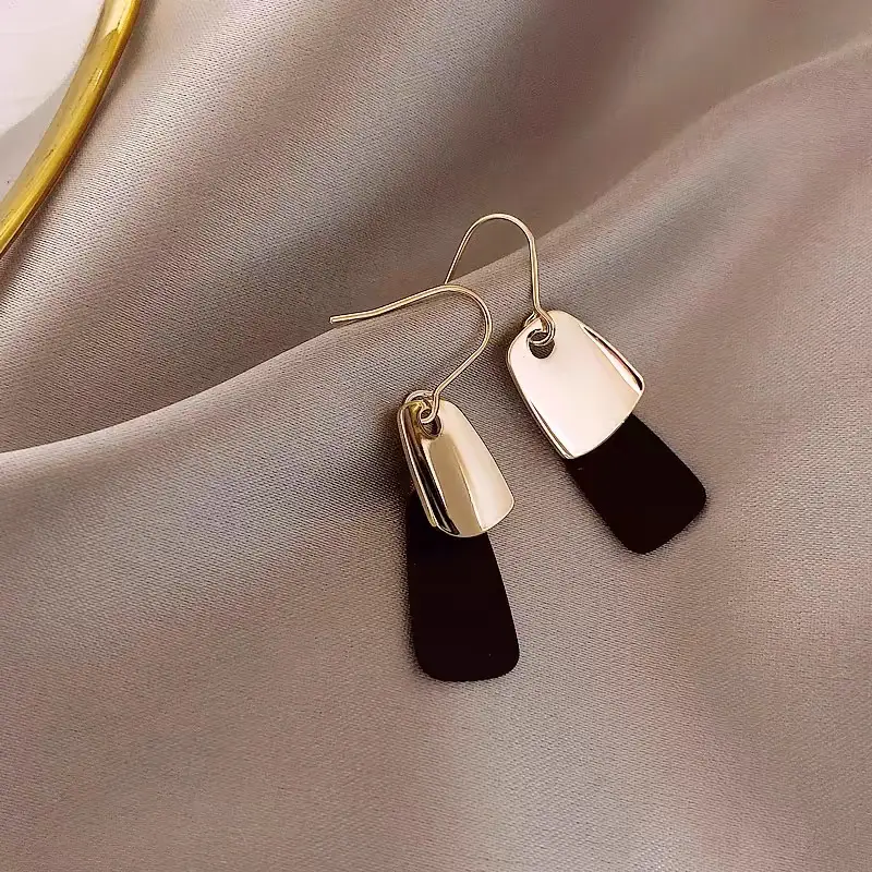 S925 Silver Heart Stud Earrings for Women - Image 7