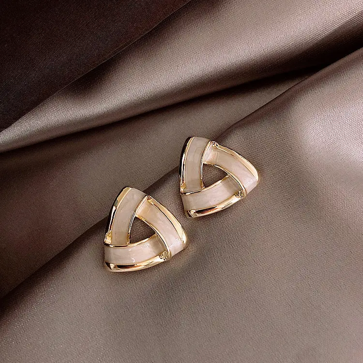 S925 Silver Heart Stud Earrings for Women - Image 9