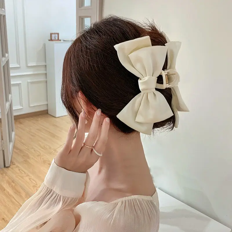 Oversized Black Bow Clip for Women Hairpin - Image 7