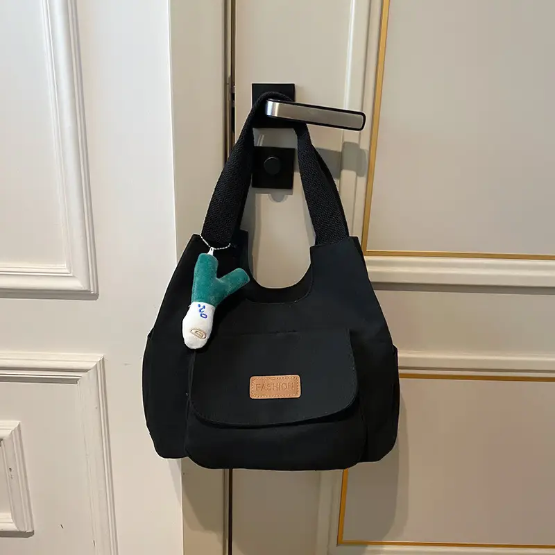 Black Canvas Shoulder Bag for Women Western Style - Image 4