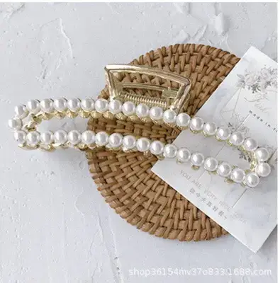 Pearl Crescent alloy gripper-large