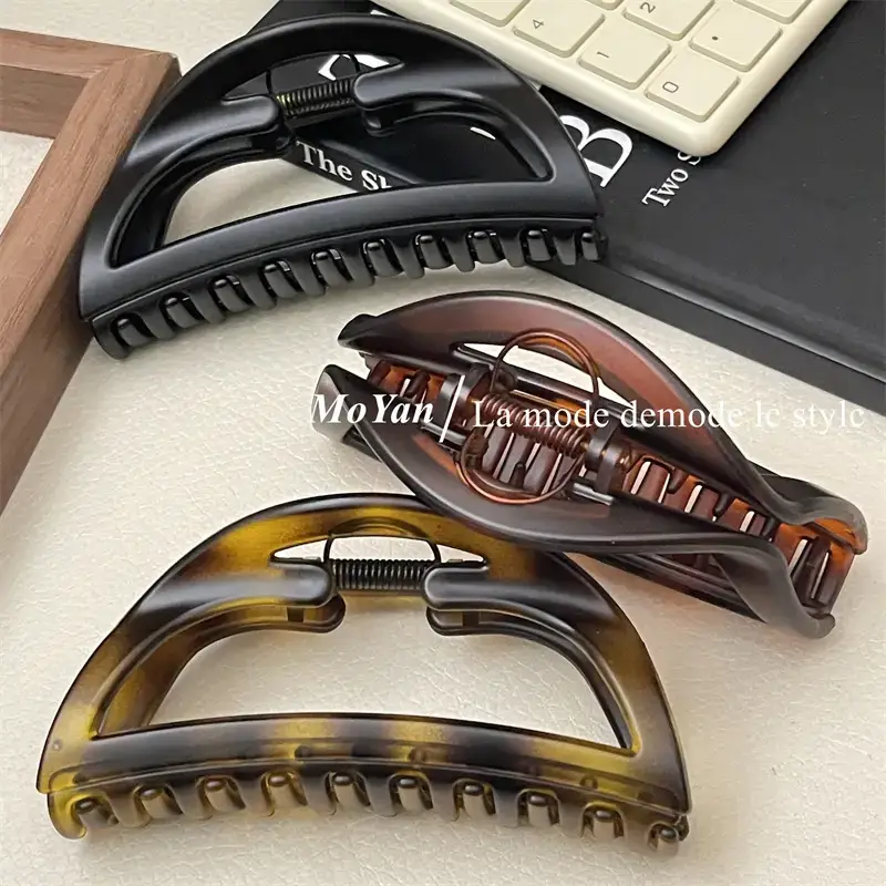 French Style Hollow Semi-Circle Hair Clip 2023 - Image 6