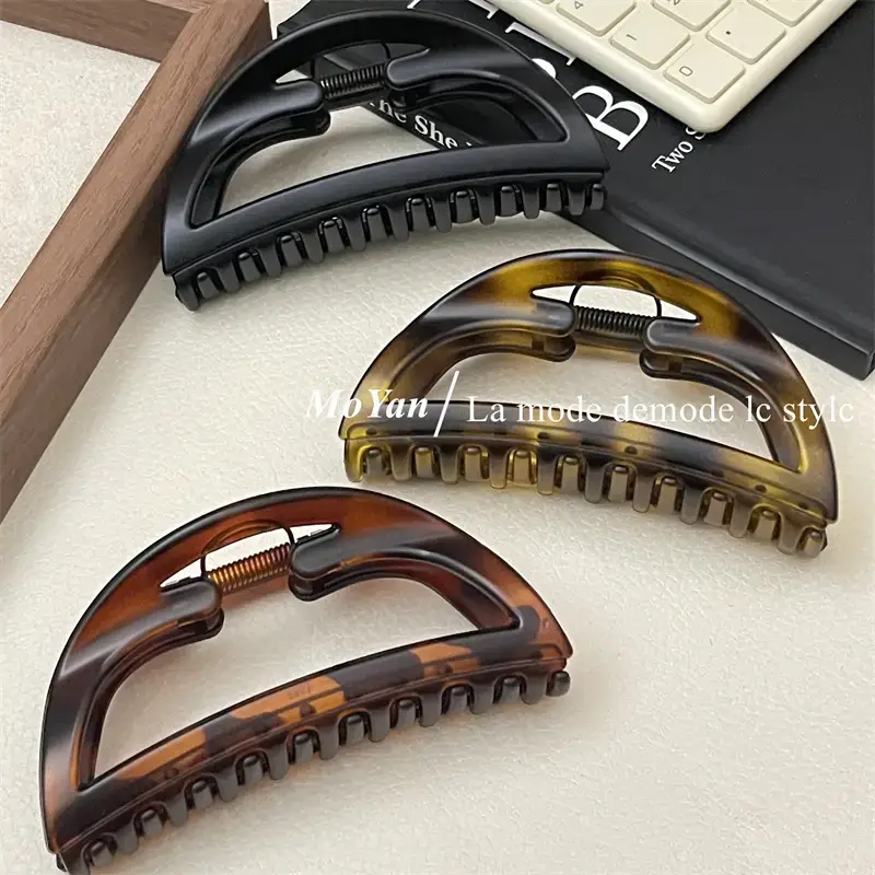 French Style Hollow Semi-Circle Hair Clip 2023 — feature 12