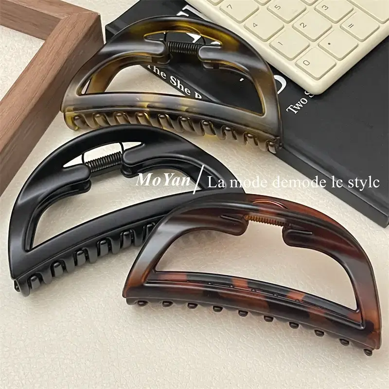 French Style Hollow Semi-Circle Hair Clip 2023 — feature 21