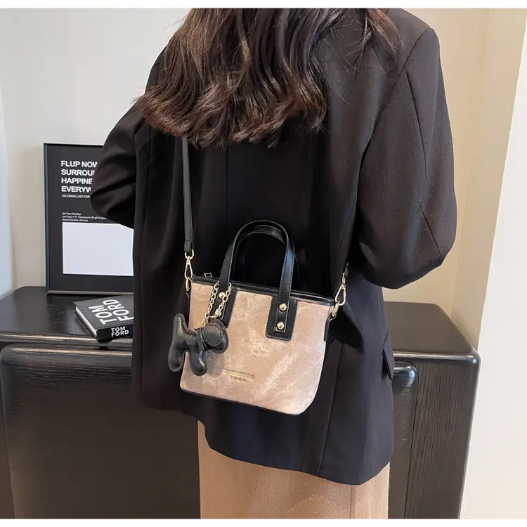 Women's Textured Shoulder Messenger Bag Brown Gold Plated — feature 12
