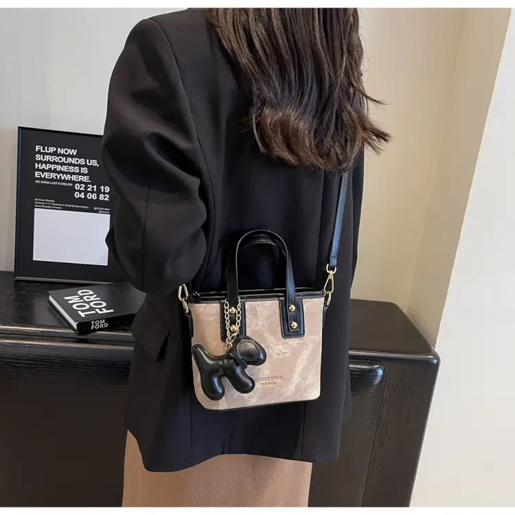 Women's Textured Shoulder Messenger Bag Brown Gold Plated — feature 14