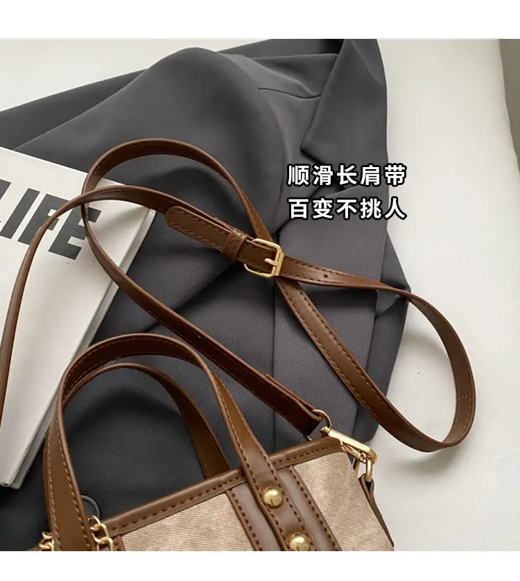 Women's Textured Shoulder Messenger Bag Brown Gold Plated — feature 2