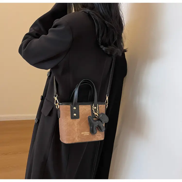 Women's Textured Shoulder Messenger Bag Brown Gold Plated — feature 20