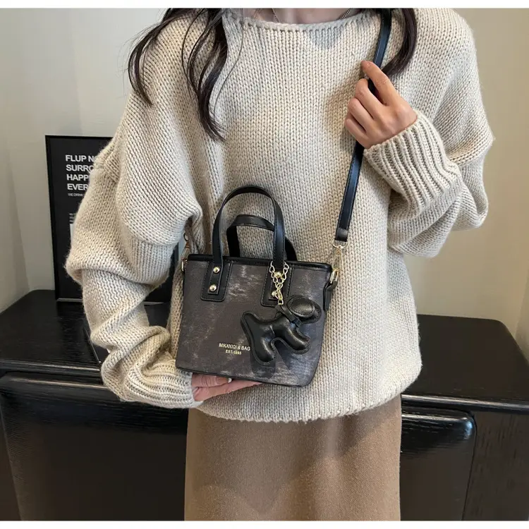 Women's Textured Shoulder Messenger Bag Brown Gold Plated — feature 9