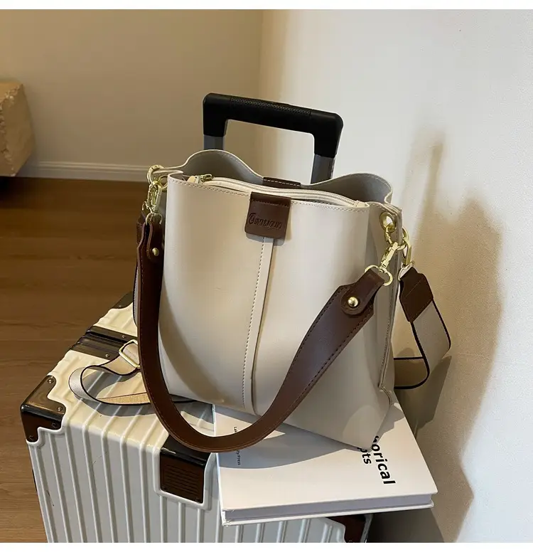 Women's Brown Large Capacity Shoulder Crossbody Bag — feature 23