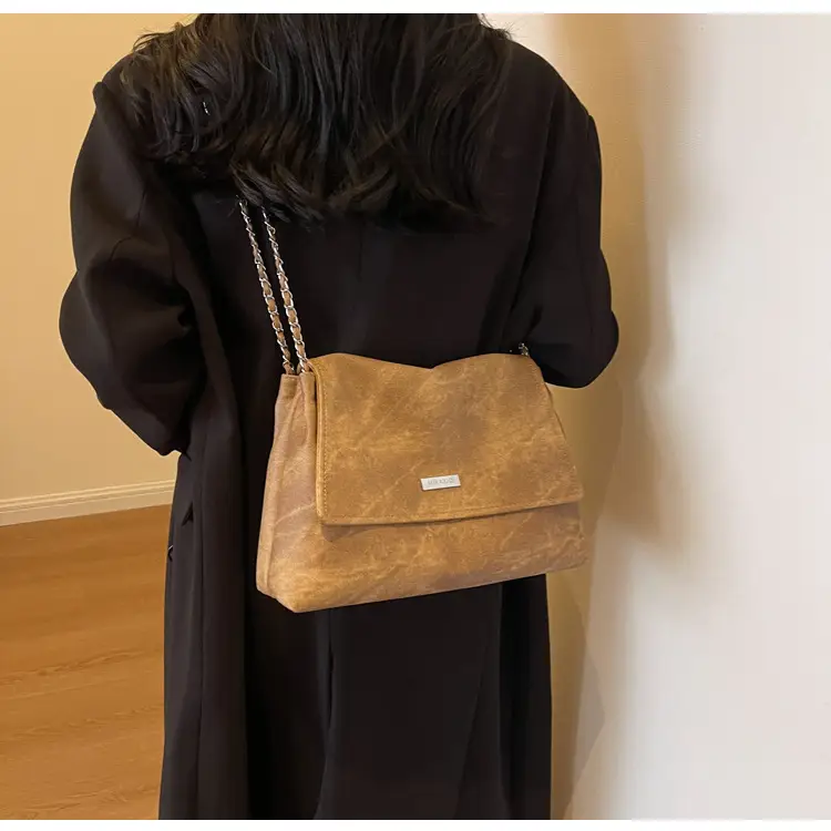 Retro Chain Shoulder Bag Women 2023 Winter — feature 11