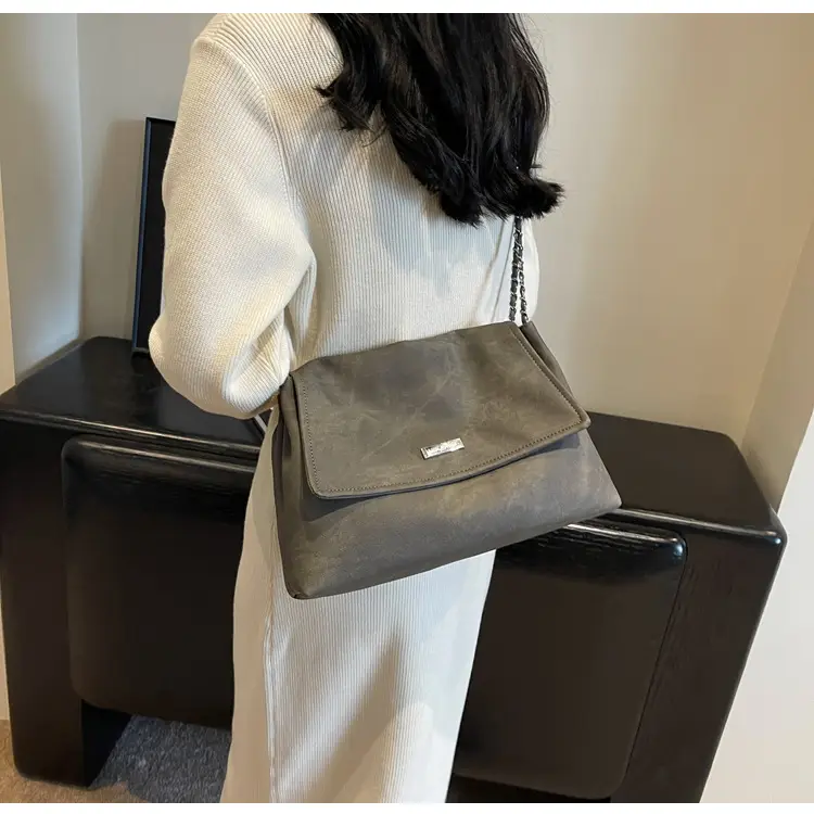 Retro Chain Shoulder Bag Women 2023 Winter — feature 15
