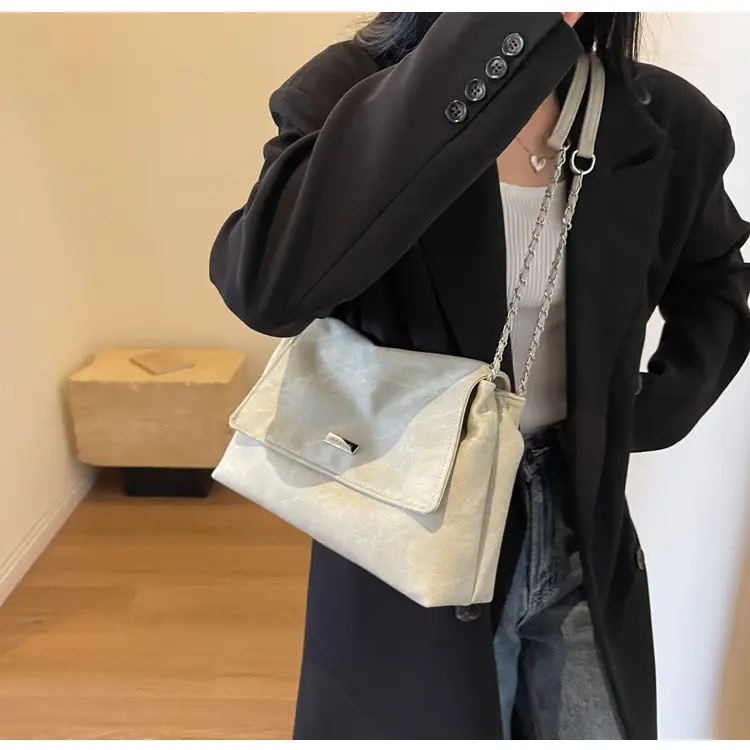 Retro Chain Shoulder Bag Women 2023 Winter — feature 7