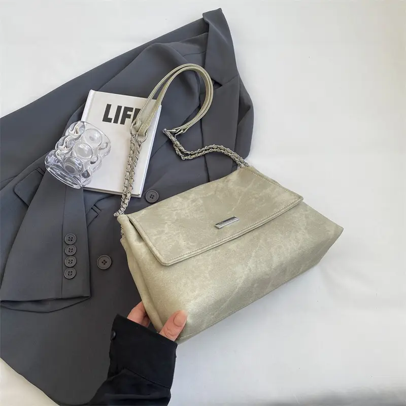 Retro Chain Shoulder Bag Women 2023 Winter - Image 4