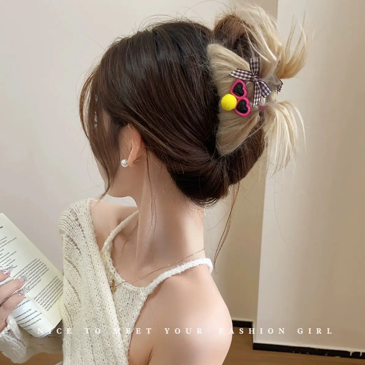 Dopamine Hairpin Doll Clip for Women 2023 — feature 7