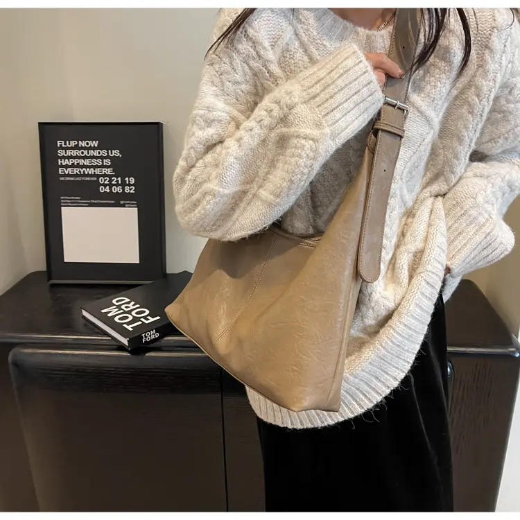 Brown Leather Retro Shoulder Tote Bag for Women — feature 17
