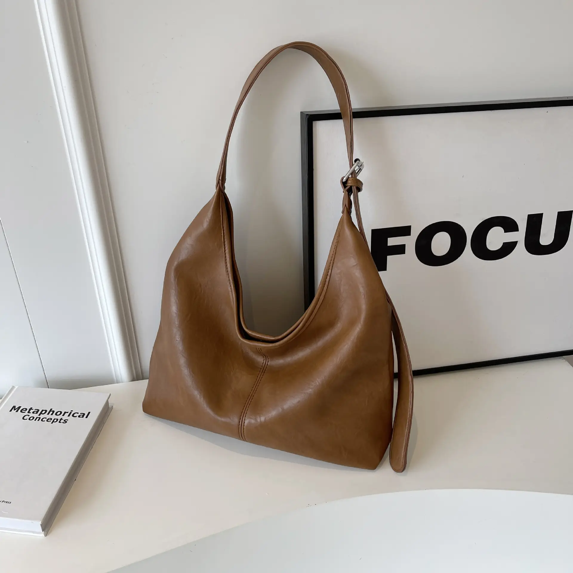 Brown Leather Retro Shoulder Tote Bag for Women - Image 5