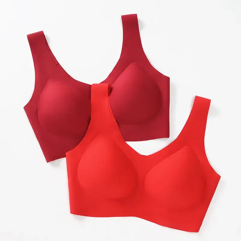 Red Seamless Women's Underwear Set with No Wires