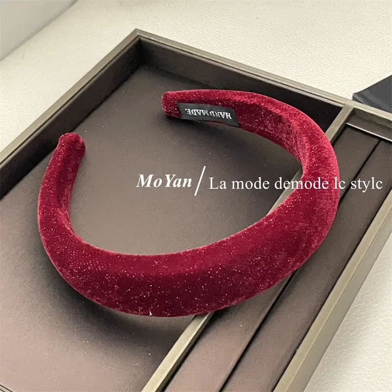 Autumn Winter Velvet Skull Headband 2023 — feature 10
