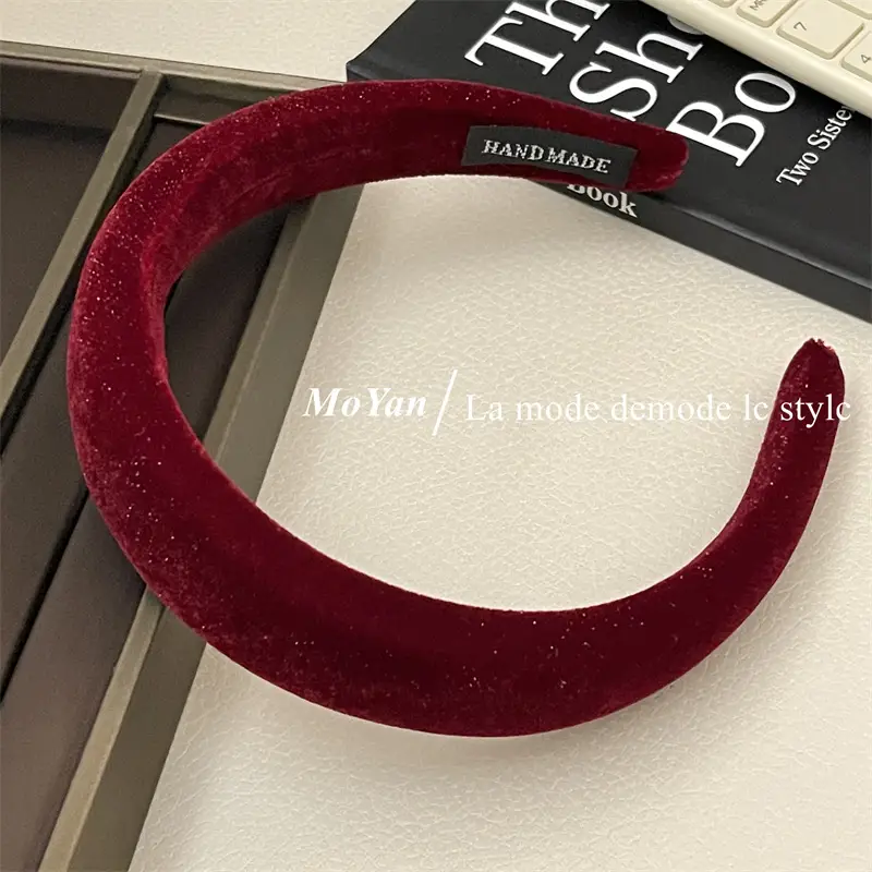 Autumn Winter Velvet Skull Headband 2023 — feature 11