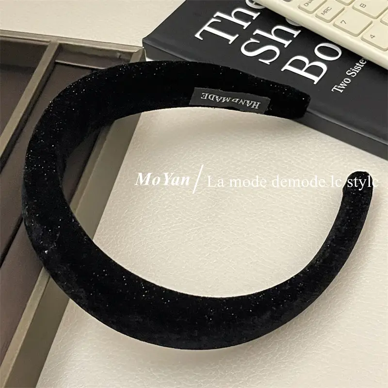 Autumn Winter Velvet Skull Headband 2023 — feature 12