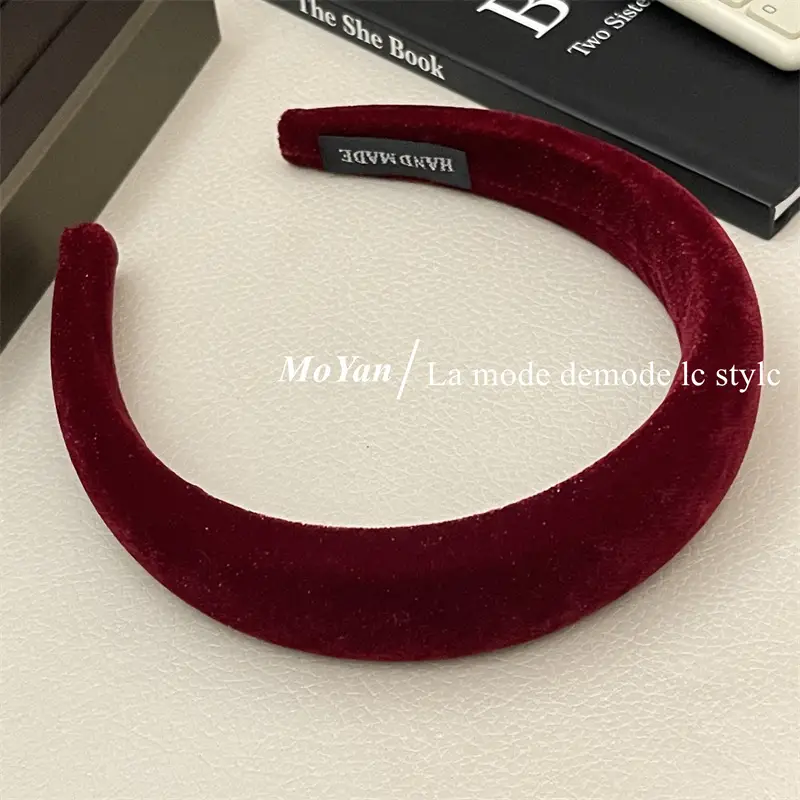 Autumn Winter Velvet Skull Headband 2023 — feature 15