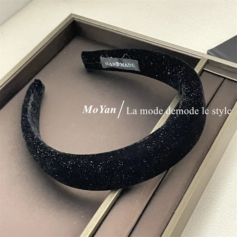 Autumn Winter Velvet Skull Headband 2023 — feature 9