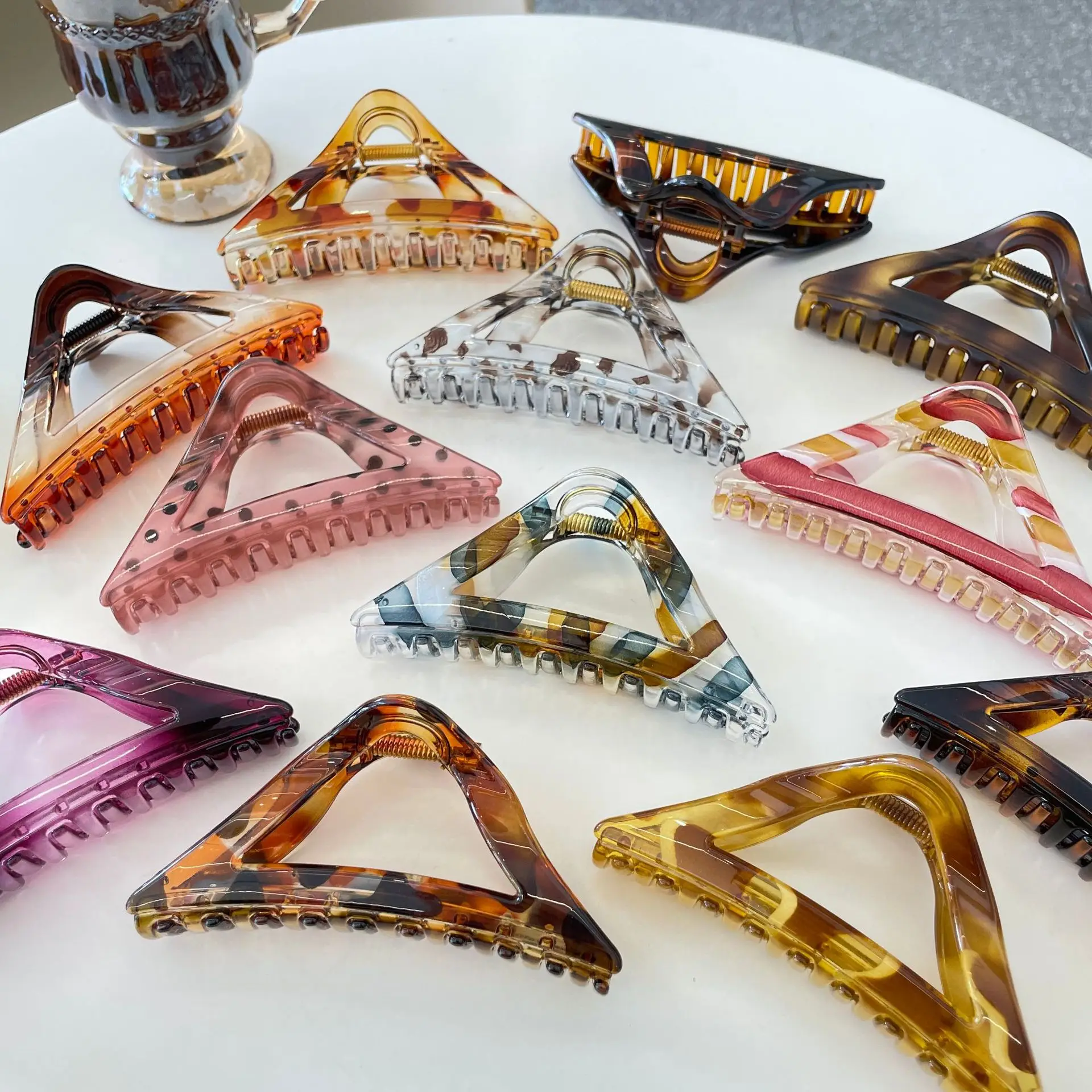 Clear Triangle Hair Clip Gradient Shark Grip