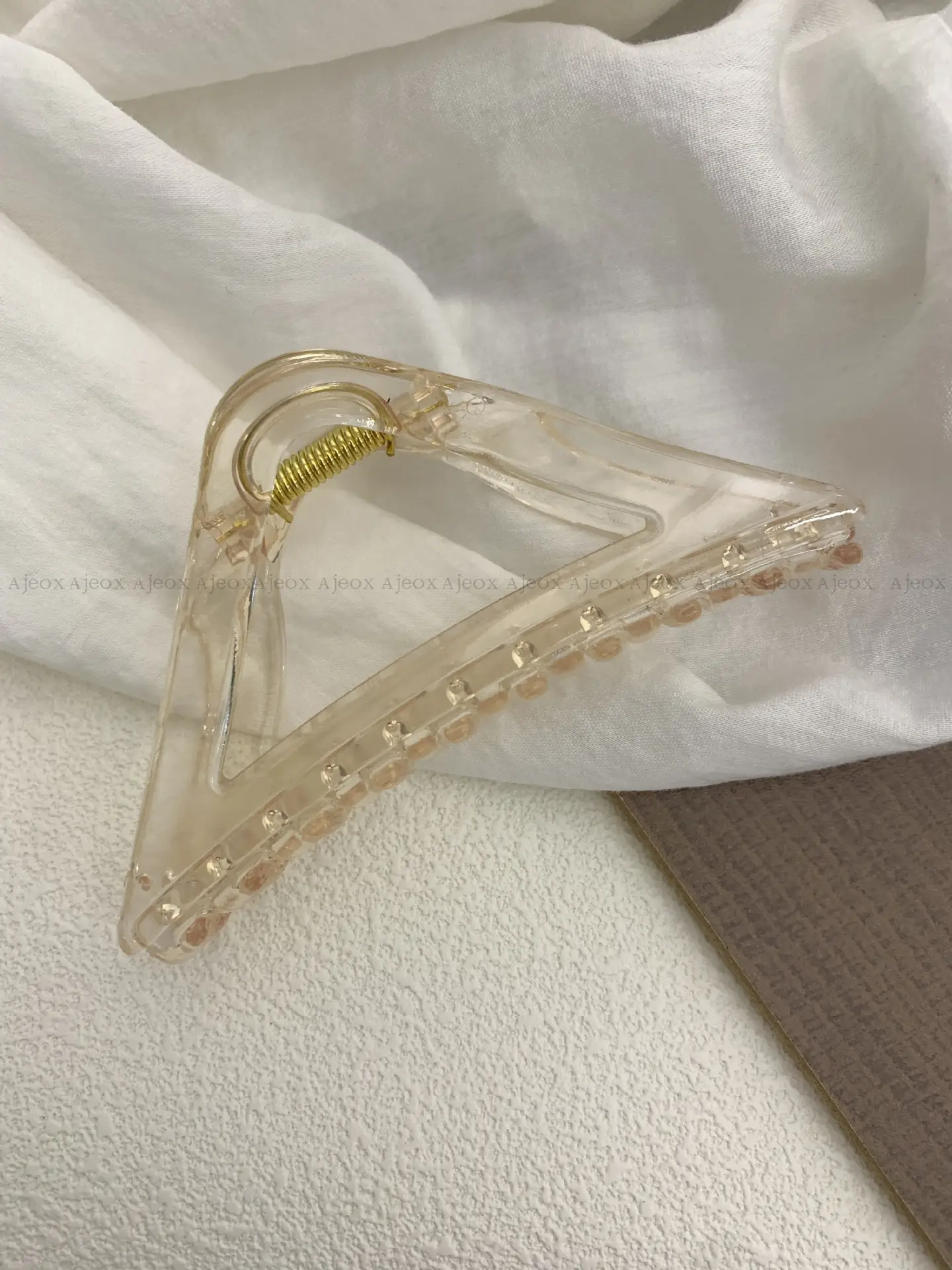 Clear Triangle Hair Clip Gradient Shark Grip — feature 31