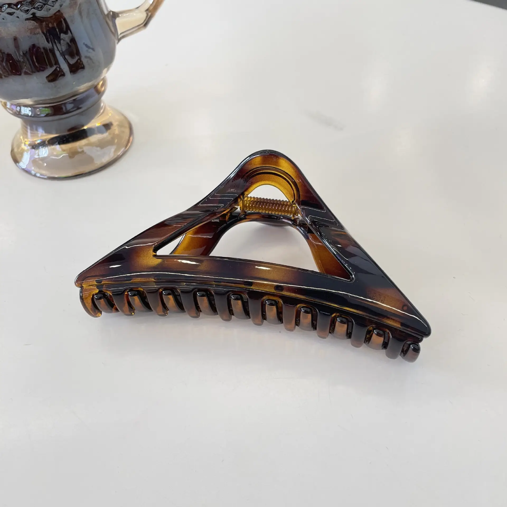 Clear Triangle Hair Clip Gradient Shark Grip