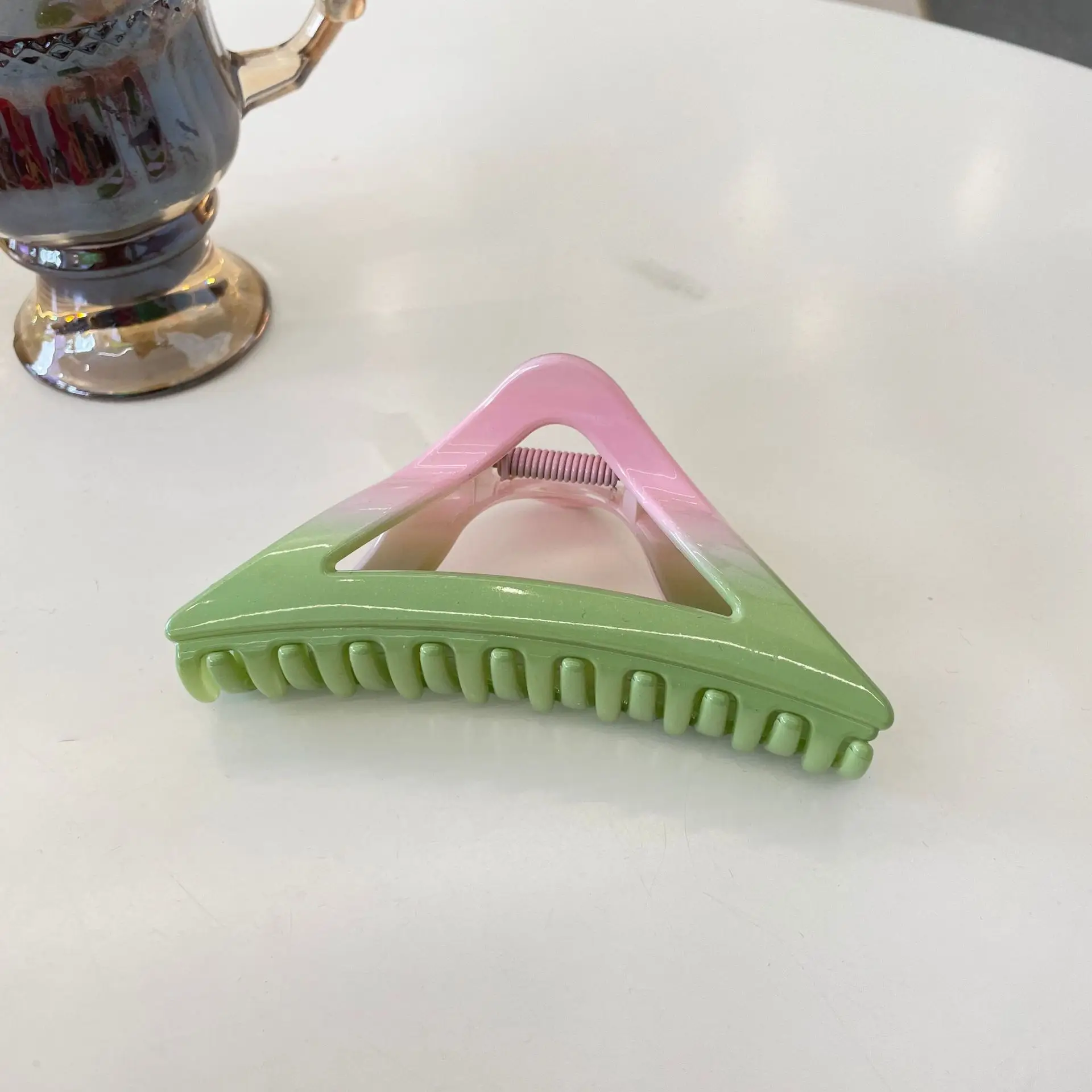 Clear Triangle Hair Clip Gradient Shark Grip