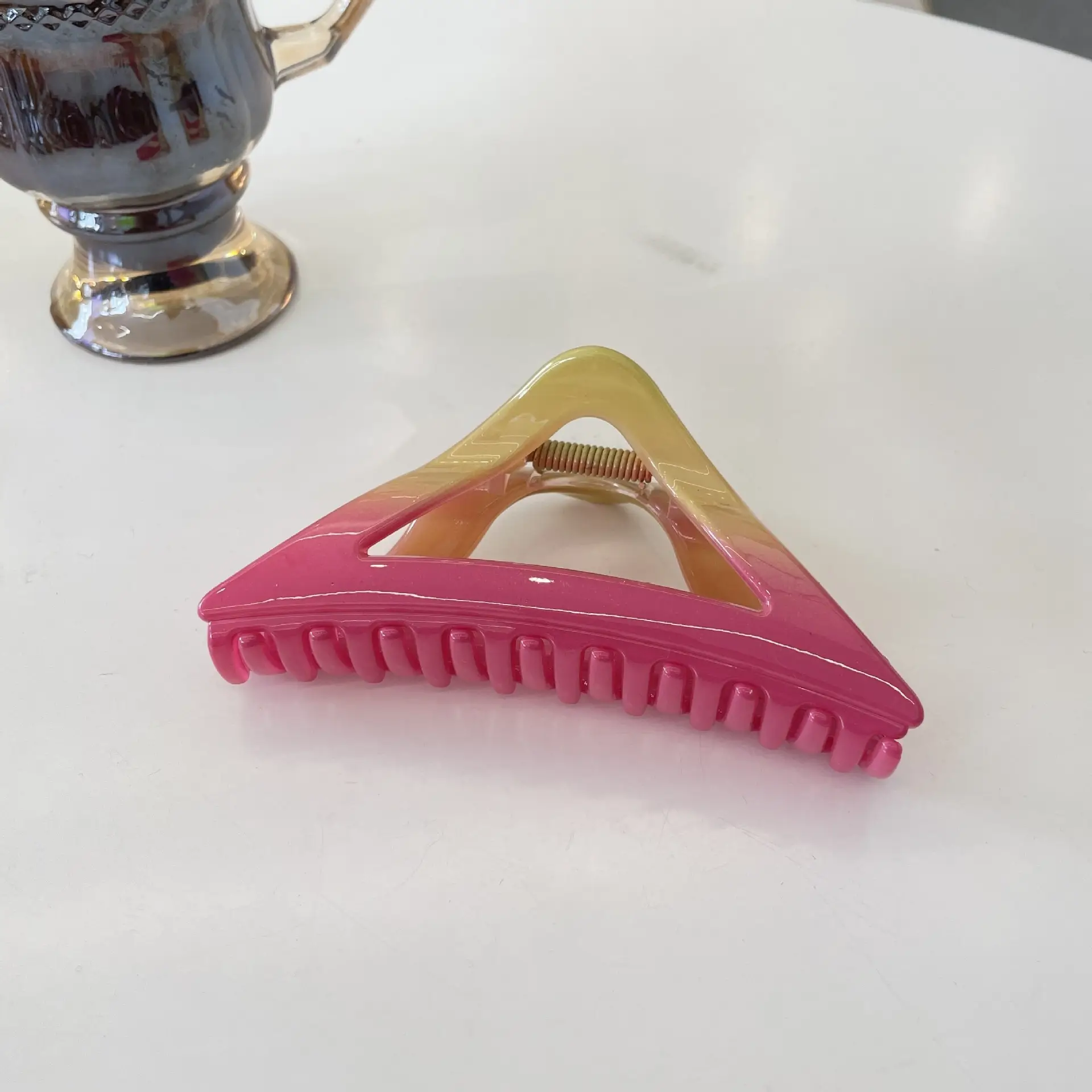 Clear Triangle Hair Clip Gradient Shark Grip