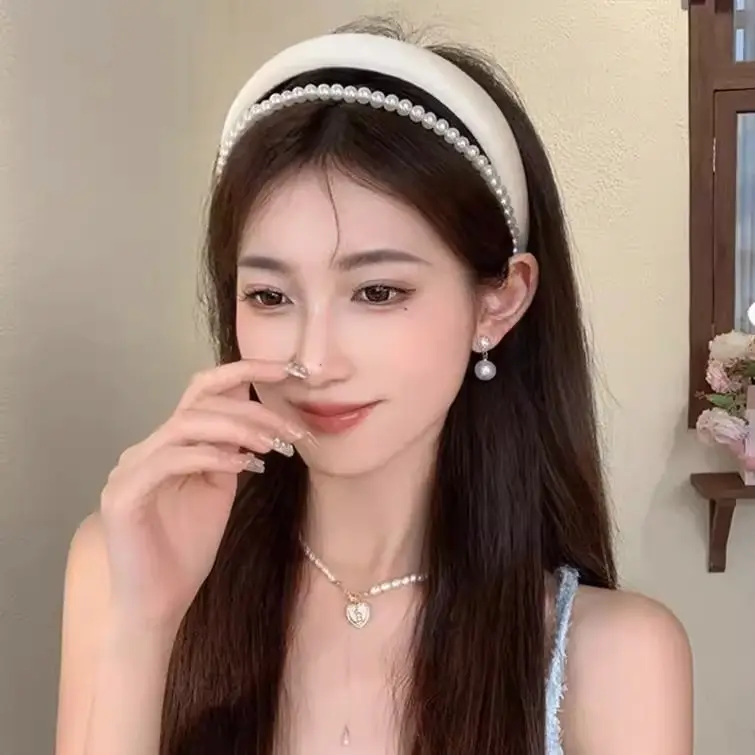 White Pearl High Cranial Hair Band for Women — feature 10