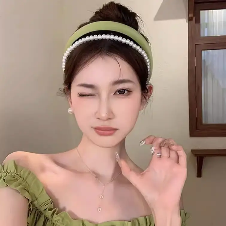 White Pearl High Cranial Hair Band for Women — feature 9
