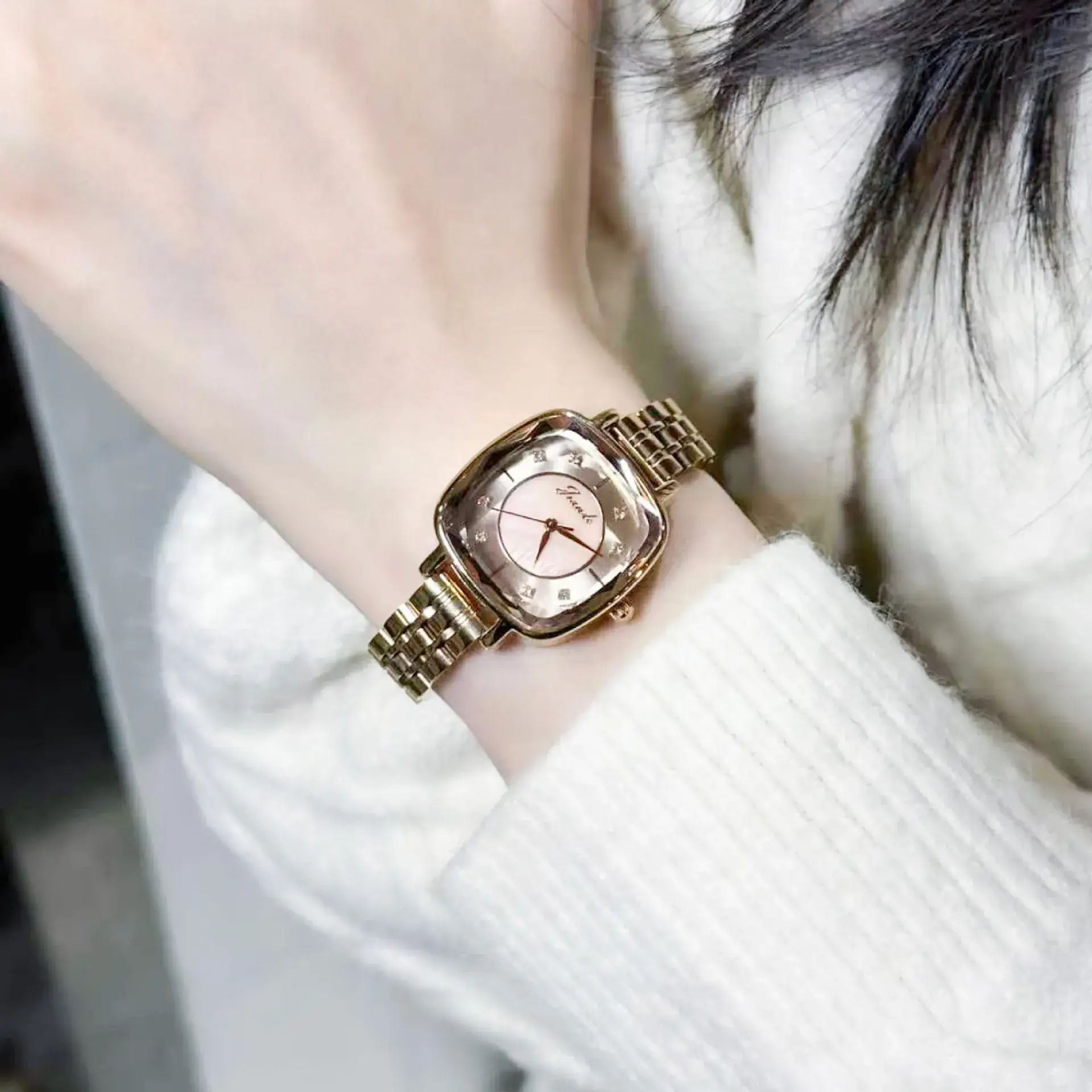 Women's Rose Gold Quartz Watch with Diamond Dial - Image 6