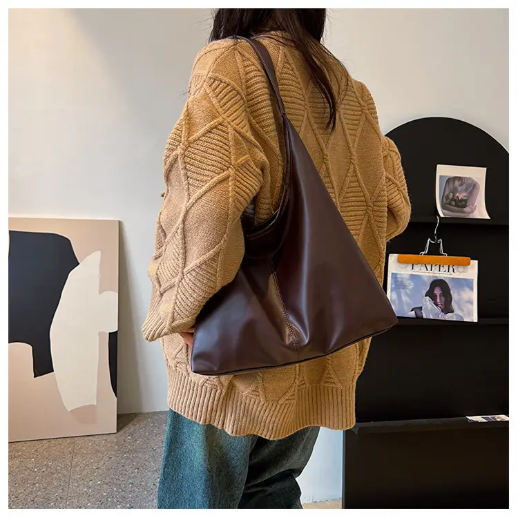 Retro Textured Shoulder Bag Women 2023 Korean Style — feature 17