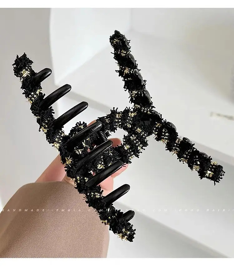Luxury Black Heart Clip for Women Autumn Winter Hairpin — feature 4