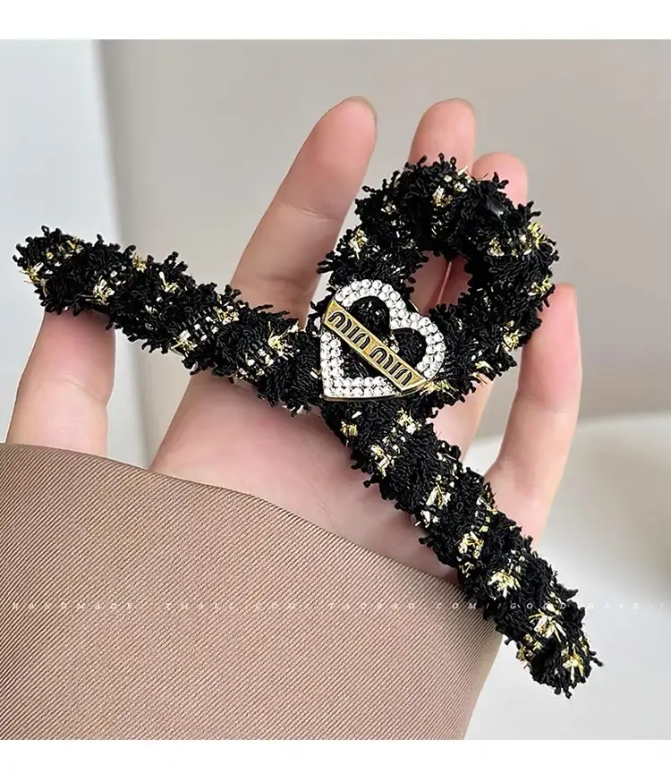 Luxury Black Heart Clip for Women Autumn Winter Hairpin — feature 6