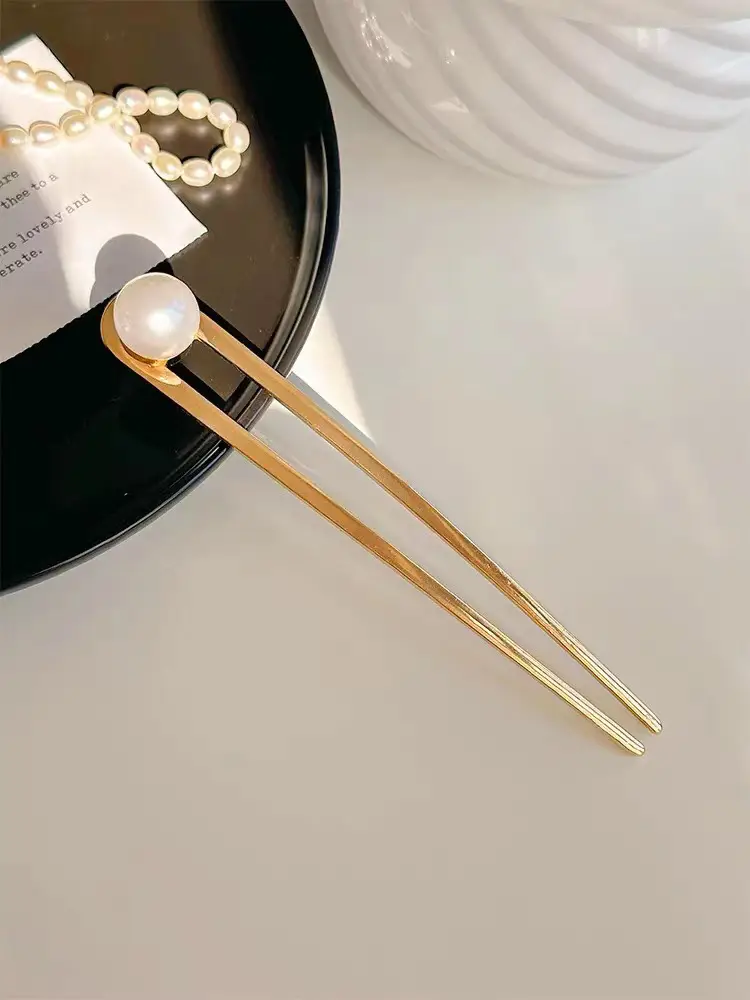 Women's Lazy Updo Hairpin with Pearl Accorn