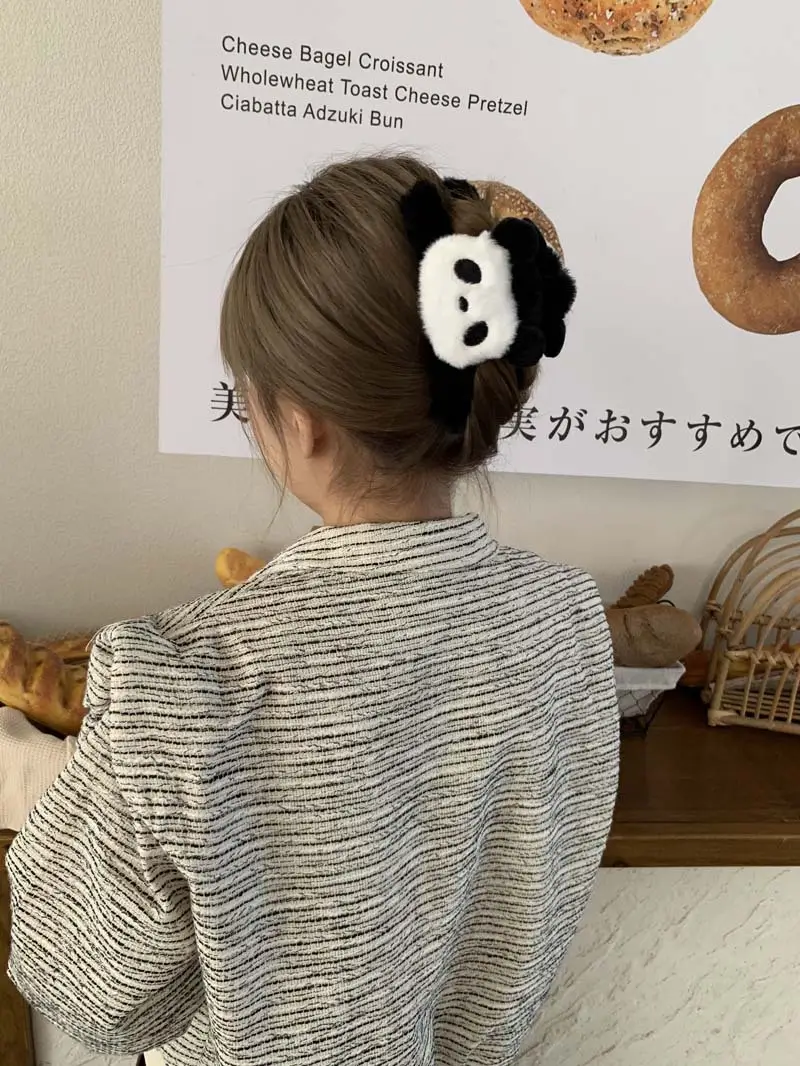 Autumn Winter Panda Clip Hair Accessory for Women — feature 5