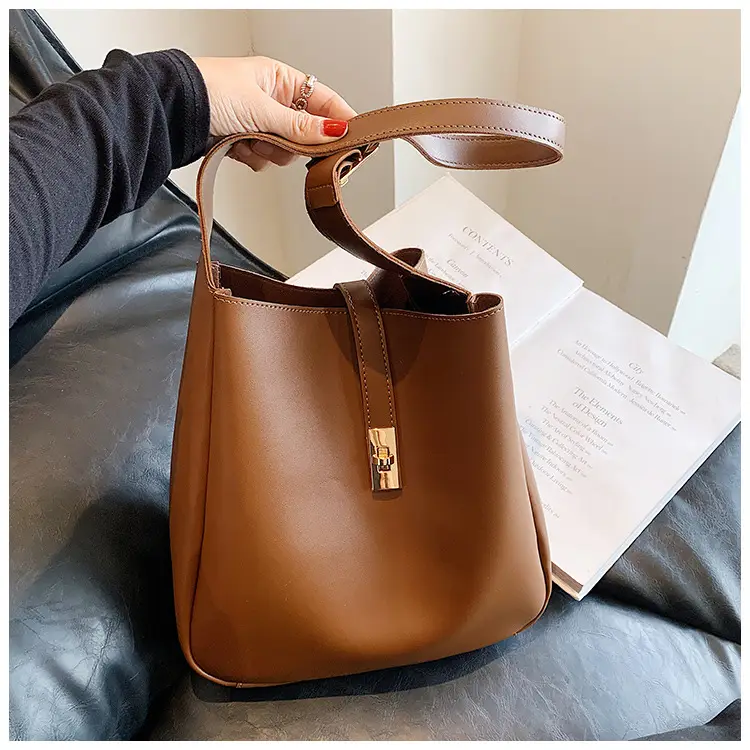 Women Large Capacity Shoulder Bag Tan 2023 — feature 13