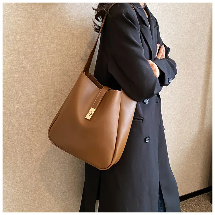 Women Large Capacity Shoulder Bag Tan 2023 — feature 17